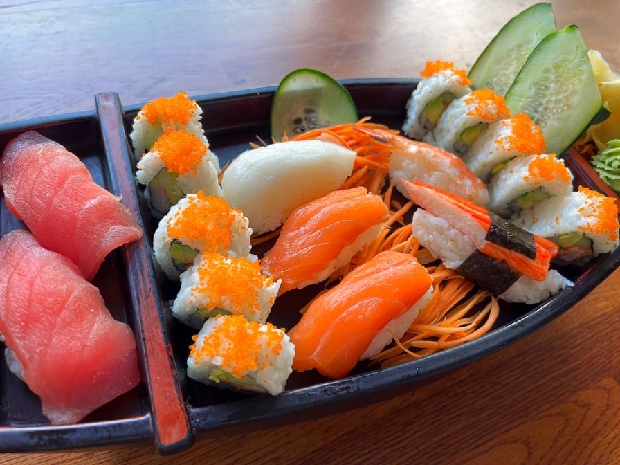 SUSHI REGULAR DINNER.