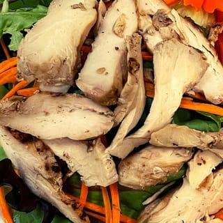 PLOY’S GRILLED CHICKEN SALAD